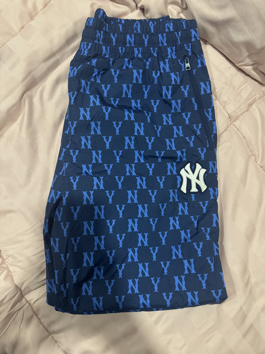 Bunny_38's tweet photo. ขอมาส่งต่อเสื้อ MLB หน่อยคั้บ
(มือ 1 ยังไม่ได้ใส่ ป้ายยังอยู่ทุกตัว)
ไซส์ XL หมดเลยค่า

#เสื้อผ้ามือสองสภาพดี #ส่งต่อเสื้อผ้า #ส่งต่อ   #เสื้อผ้ามือสอง #ส่งต่อเสื้อผ้ามือสอง #หมวก #หมวกมือสอง  #หมวกmlb #ส่งต่อmlb #ตลาดนัดmlb https://t.co/iXHWIZXv7A
