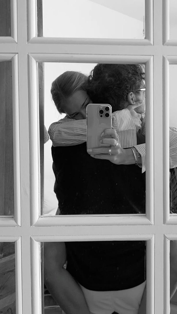 Juloversion's tweet photo. #15 Amor, teoricamente - Ali Hazelwood
╰─► páginas: 368
╰─► nota: ★★★★

"Querido Jack, 

Sei que andei devagar, mas só queria que você soubesse de uma coisa: cheguei lá. Estou com você." https://t.co/Ttlvo5N6Ax