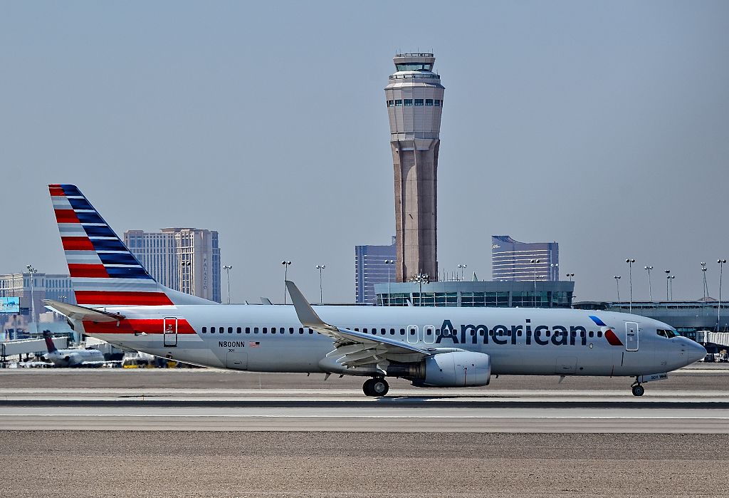 AvSourceNews's tweet photo. An American Airlines B737-800 responded to a TCAS alert and took avoiding action after a Cessna C182 turned into its flight path at Austin, TX on 16 October.

https://t.co/2h11YLlvix

#American #AmericanAirlines #Austin #AustinBergstrom #AvGeek https://t.co/ZL3mjTPhuG