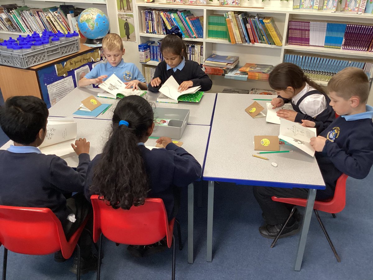 OurLadysCP's tweet photo. Year 3 are very happy with their signed copy of @LizPichon books! 📚📖 @OurLadyandAllS1 #CST #CatholicLife #ReadingInAction https://t.co/BKyEFqRIsU