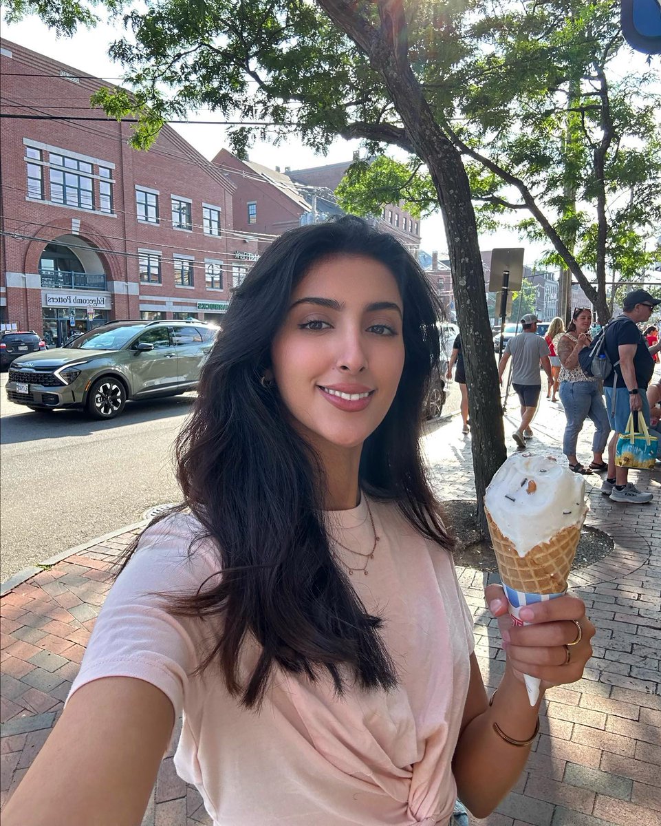 wejdan_alsaud's tweet photo. 😋🍦✨🤍 https://t.co/tvWkzKlnpd