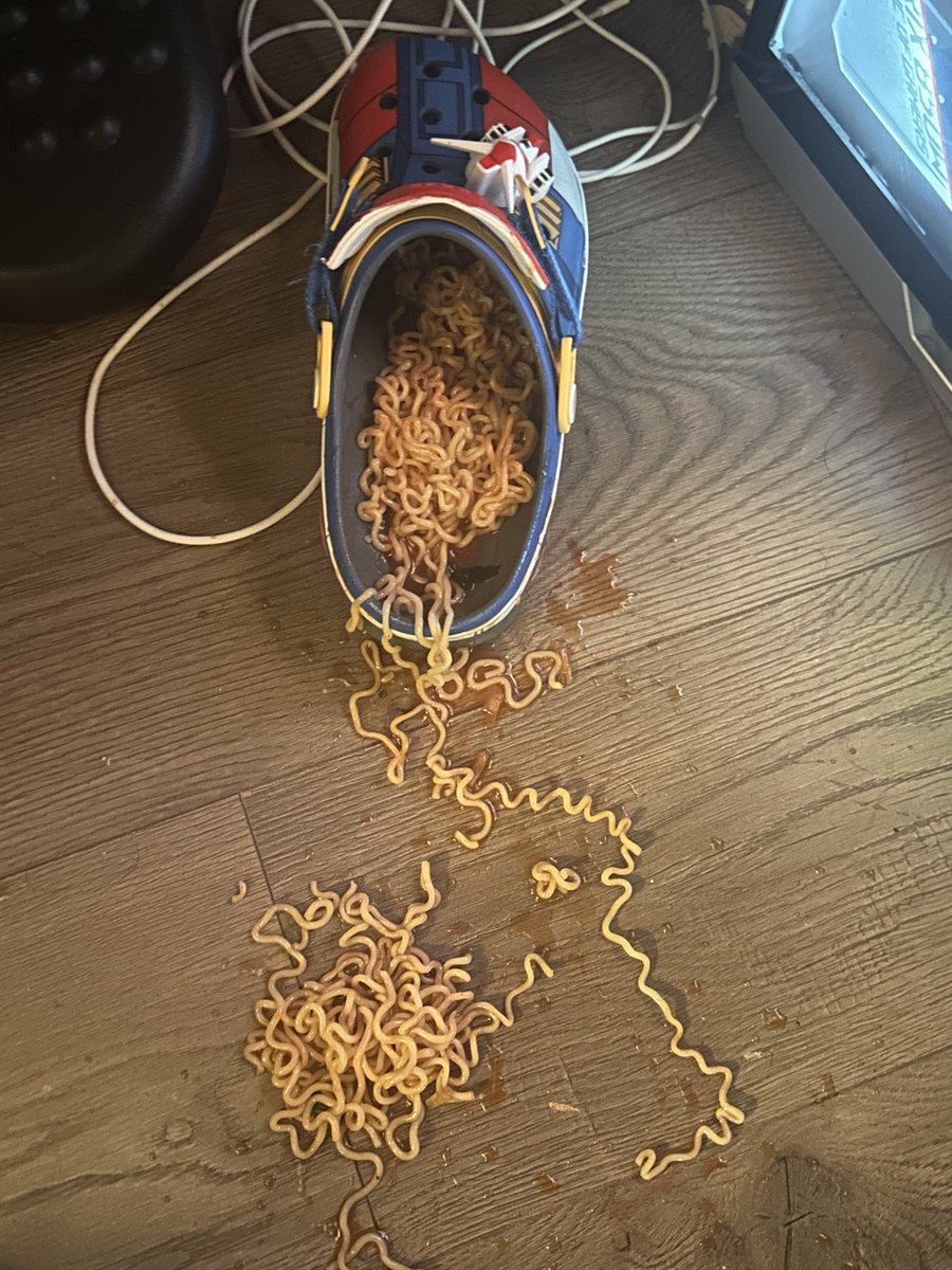 Terrible way to start my early morning trench. 🥲