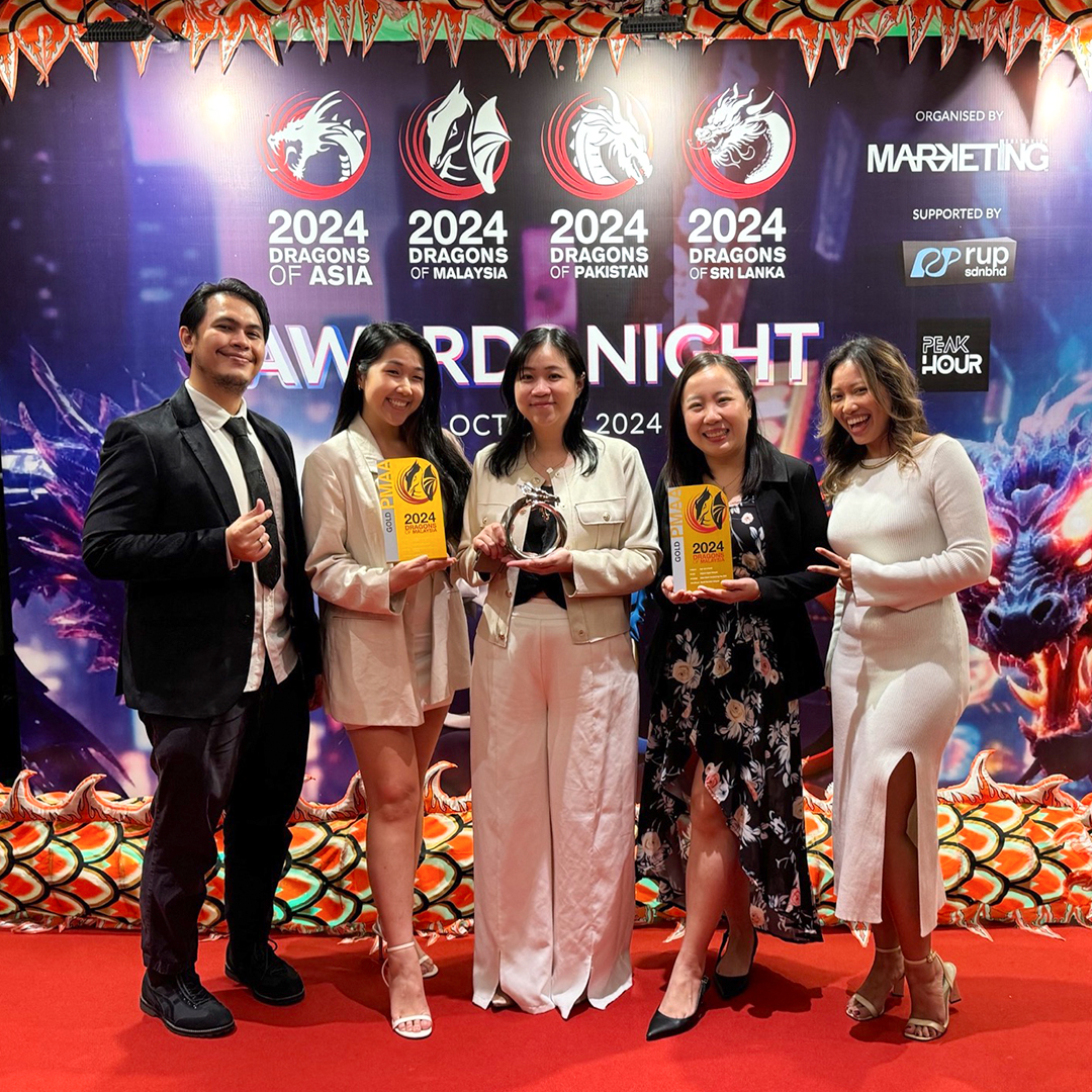 KingdomDigital_'s tweet image. What a triumphant night with Dettol Malaysia at the Dragons of Asia &amp;amp; Malaysia Awards!🎉

Huge thanks to Dettol for trusting us and to our amazing #KDHeroes for their creativity. Here’s to raising the bar—together! 🙌🏼

#KDMilestones #DragonsOfAsia #Dettol