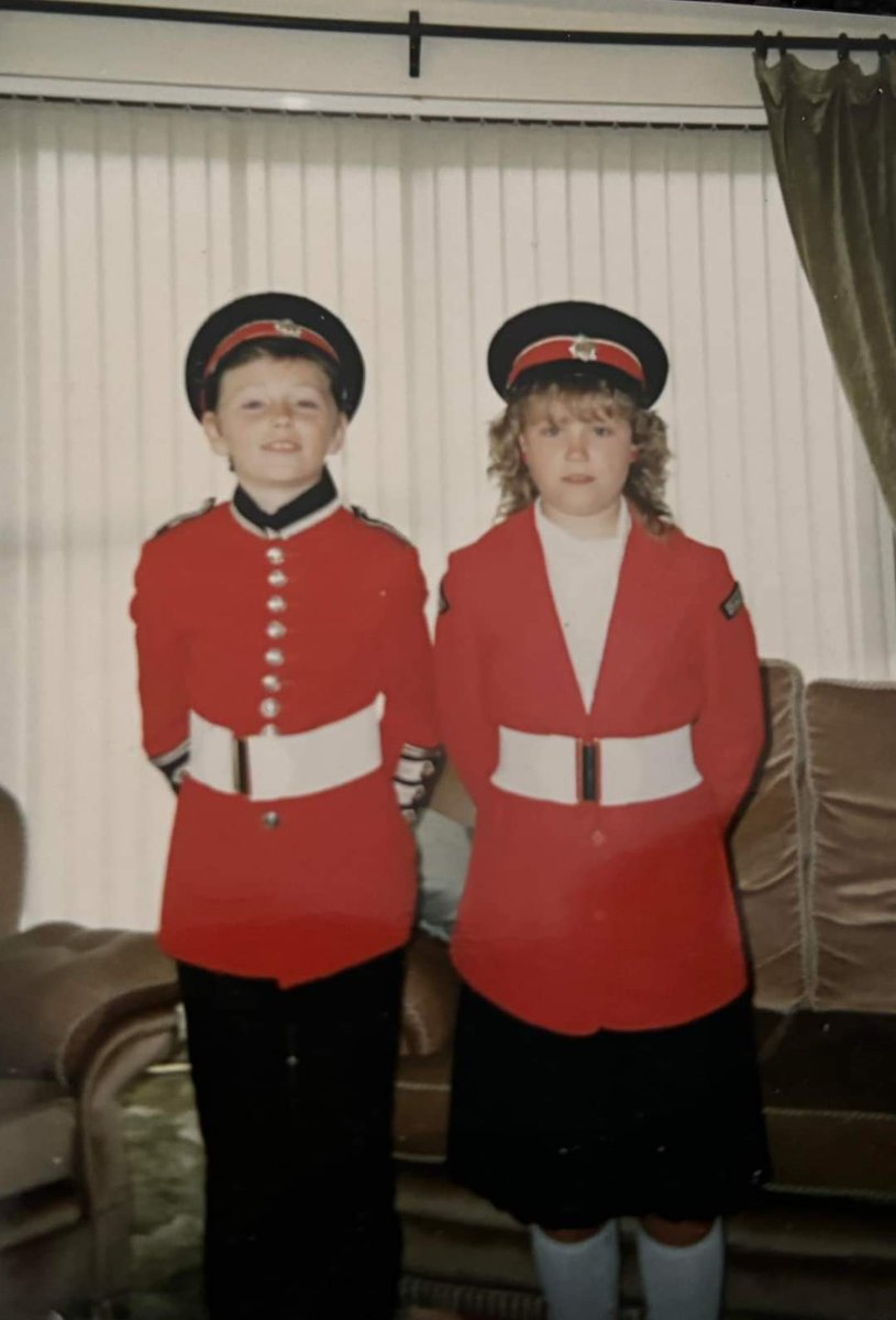 MSB_1882's tweet photo. We received this great photo from Leana of her and her brother Robert, children of longstanding member Sammy Scullion.

We've also included a more recent photo of WO Robert Scullion- Bandmaster of the Band of the Ryal Air Force College! 😎

#MSB1882
#KeepErLit 
#MSBtoRAF ✈️ https://t.co/vo7ZaqtYg7