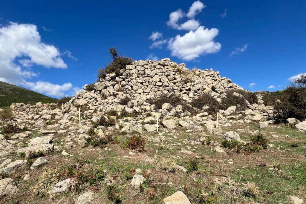 I nuraghi più spettacolari dell’Ogliastra: un viaggio nella storia millenaria dell’antica regione sarda bit.ly/4dU3Fs4