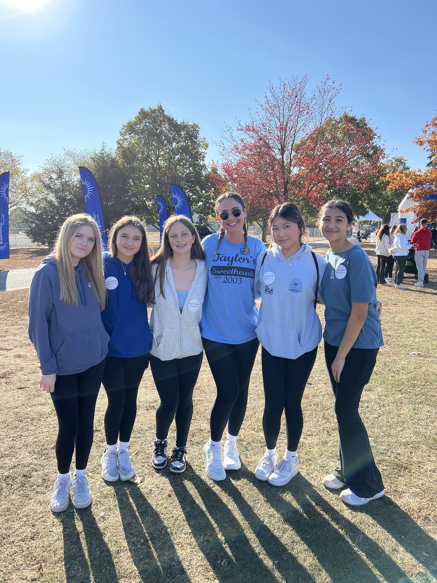 MsRosenking's tweet photo. Feeling so grateful for the support at yesterday’s JDRF Walk to help find a cure for Type One Diabetes! It was amazing seeing both former and current students come out to support such an important cause. Your kindness means the world! �� #OneLuckyTeacher #Diabesties https://t.co/70u5VzkwX2