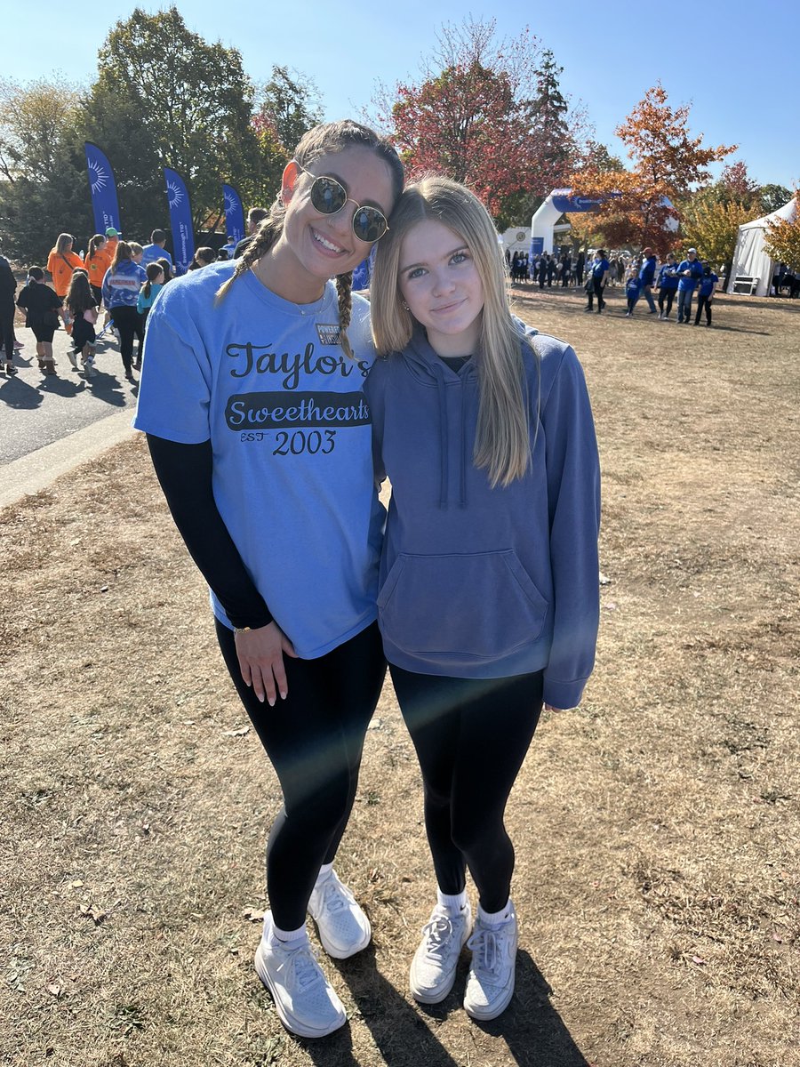MsRosenking's tweet photo. Feeling so grateful for the support at yesterday’s JDRF Walk to help find a cure for Type One Diabetes! It was amazing seeing both former and current students come out to support such an important cause. Your kindness means the world! �� #OneLuckyTeacher #Diabesties https://t.co/70u5VzkwX2