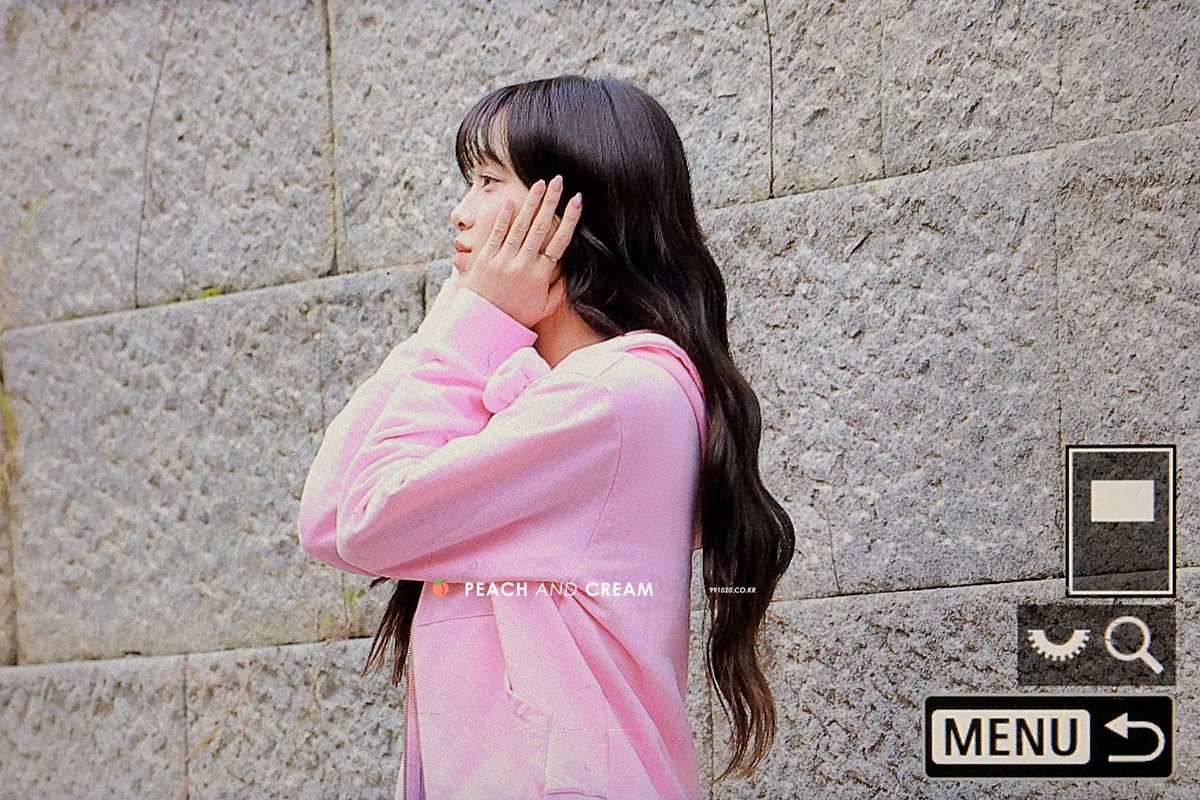 241021 힙지로에 복숭아 등장 #츄 #chuu #김지우