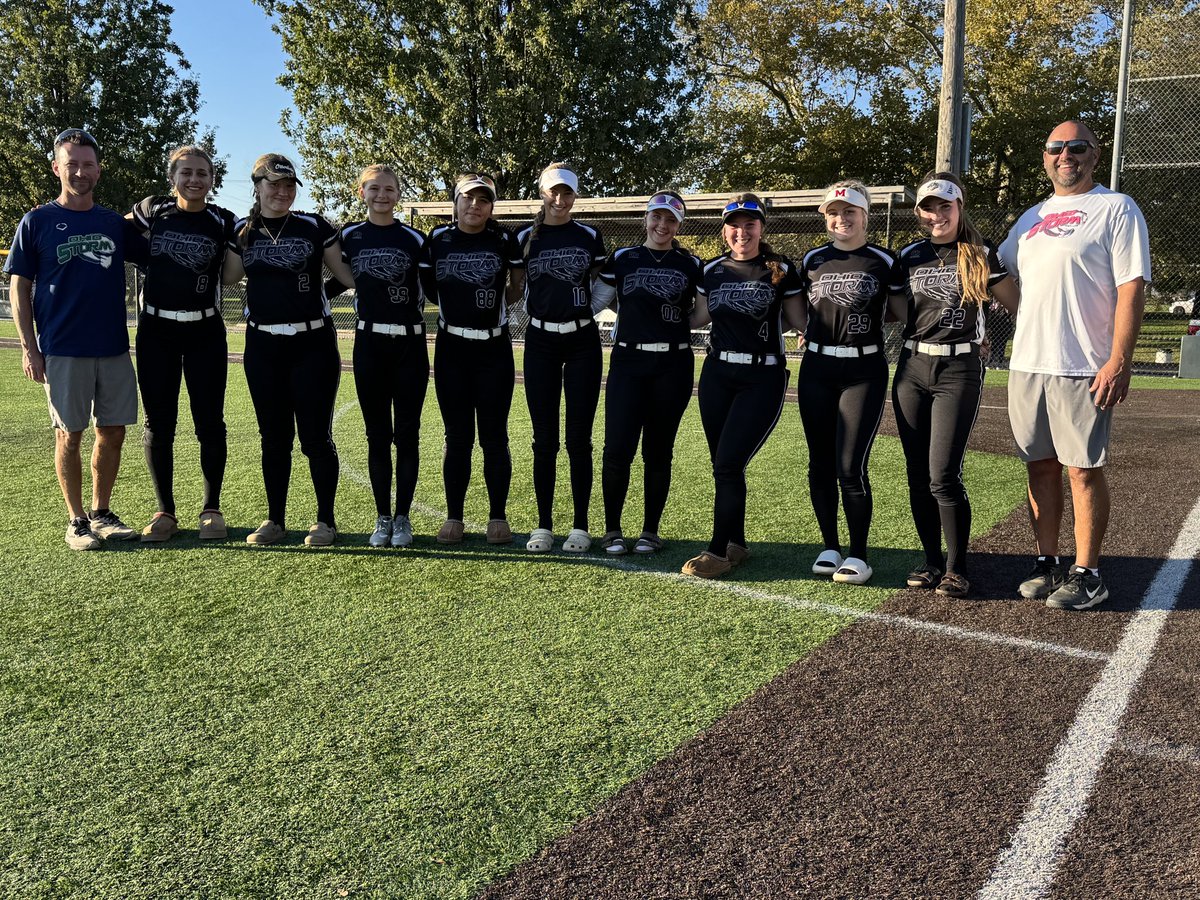 We finished our fall season at the Americas Premier Fall Showcase going 4-1. These girls (and others not shown) showcased their talents in 4 fall events going 12-5-1. Bummed the fall season is over…