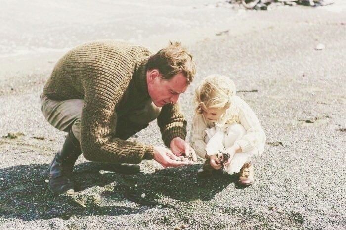stonersloane's tweet photo. papa 
— a #cherik au where erik is a single dad to avery, his daughter. charles happens to be a kindergarten art teacher. https://t.co/DYstamGj1k