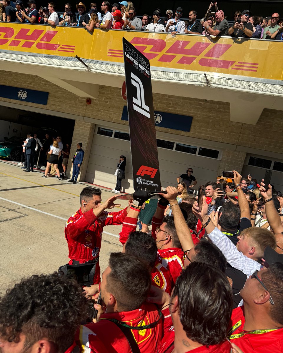 ScuderiaFerrari's tweet photo. Taking this home 😂

#USGP 🇺🇸 #F1 https://t.co/hxpcV9WnSU