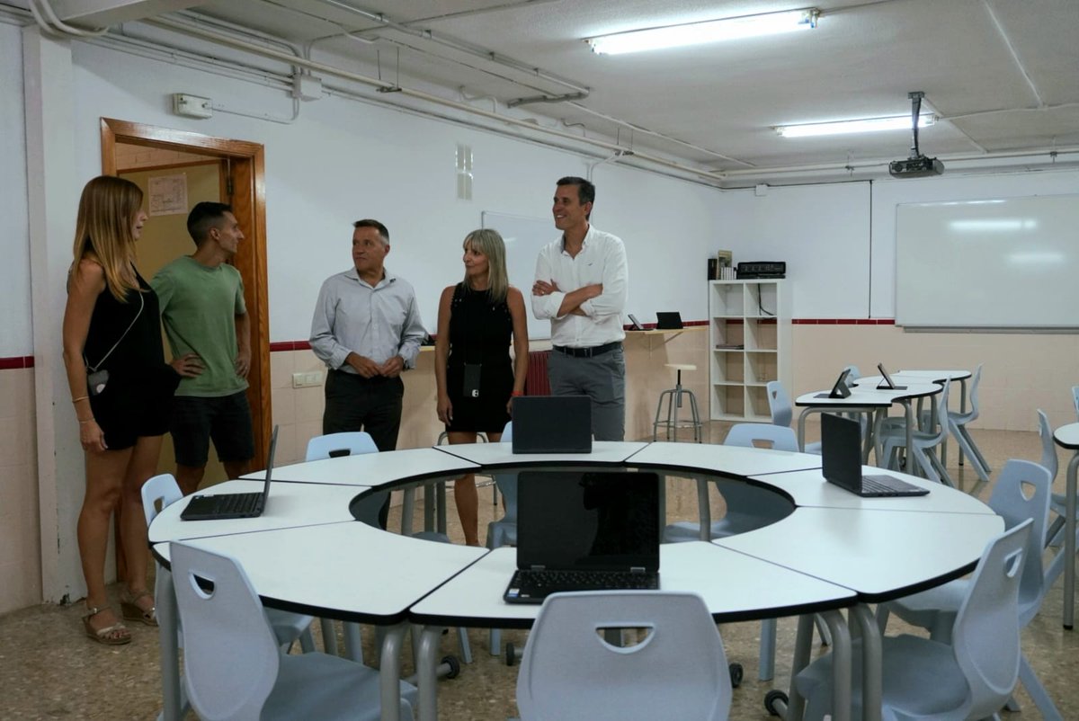 ♟ El Ayuntamiento de Burriana, a través de la concejalía de Educación, impartirá cursos de ajedrez a los alumnos de 5º y 6º de primaria de los centros educativos de la ciudad, a fin de potenciarlo. 

🔗 acortar.link/NyS5jX