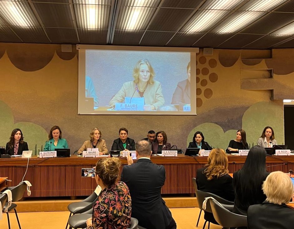 Rural women &amp; girls face unique challenges: 
🔸Limited access to #SRH services &amp; info
🔸Greater burden of unpaid care work
🔸Restricted decision-making power

Expanding access to technology can contribute to solutions, <a href="/UNFPA/">UNFPA</a>’s <a href="/BauerFlorence/">Florence Bauer</a> says at #Beijing30 event hosted by 🇦🇿