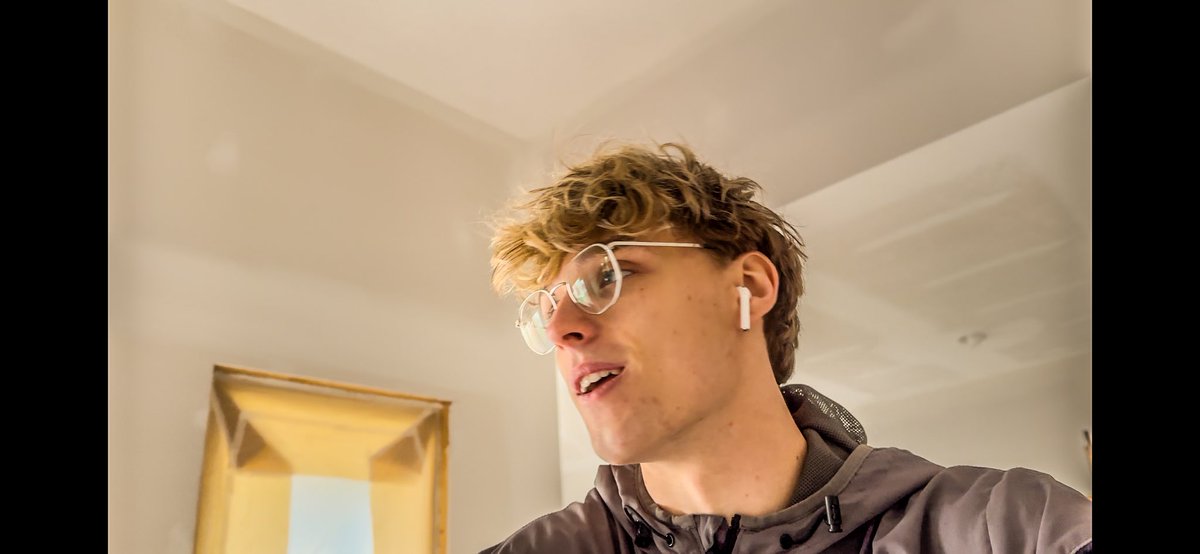 domfarrar tweet media