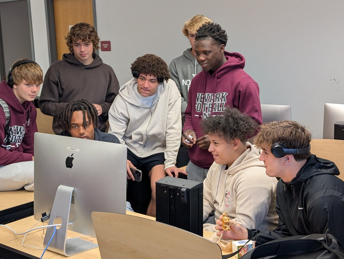 DeVyne debuting the <a href="/ReynoldsburgFB/">Reynoldsburg High School Football</a> highlight film for the <a href="/newark_football/">Newark Wildcats Football</a> players in 2nd period <a href="/NewarkWildcats/">Newark Wildcat Athletics</a>