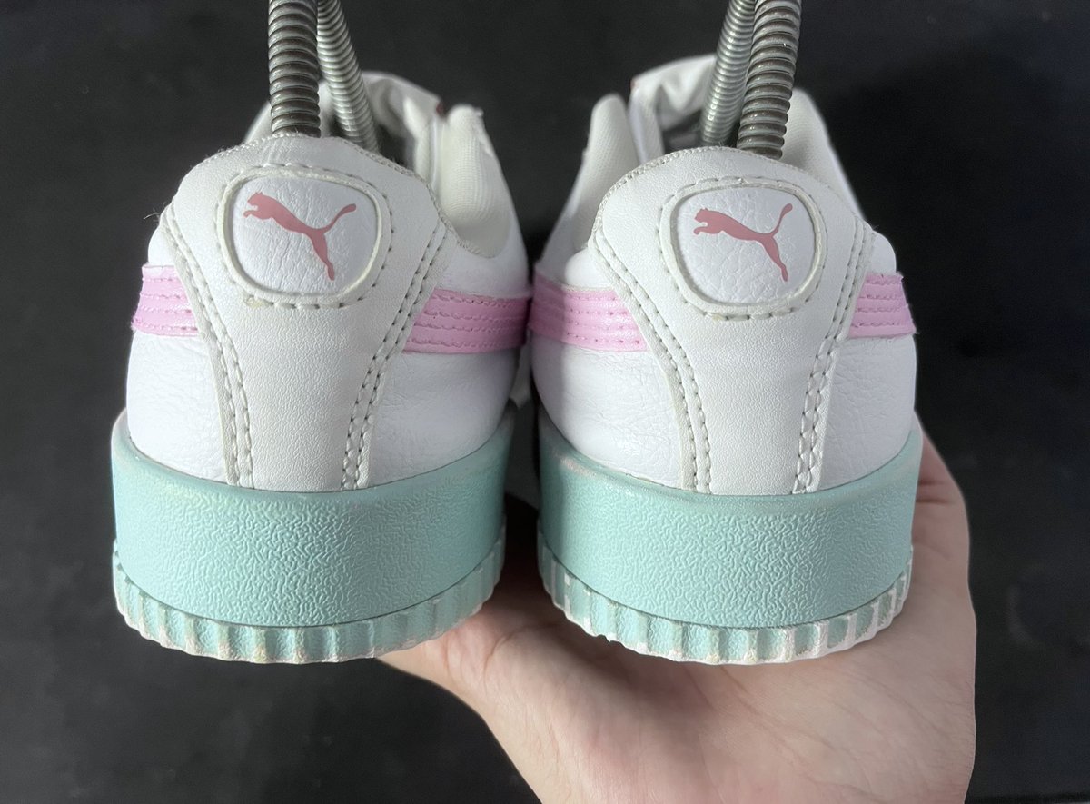 daisysneakers tweet media
