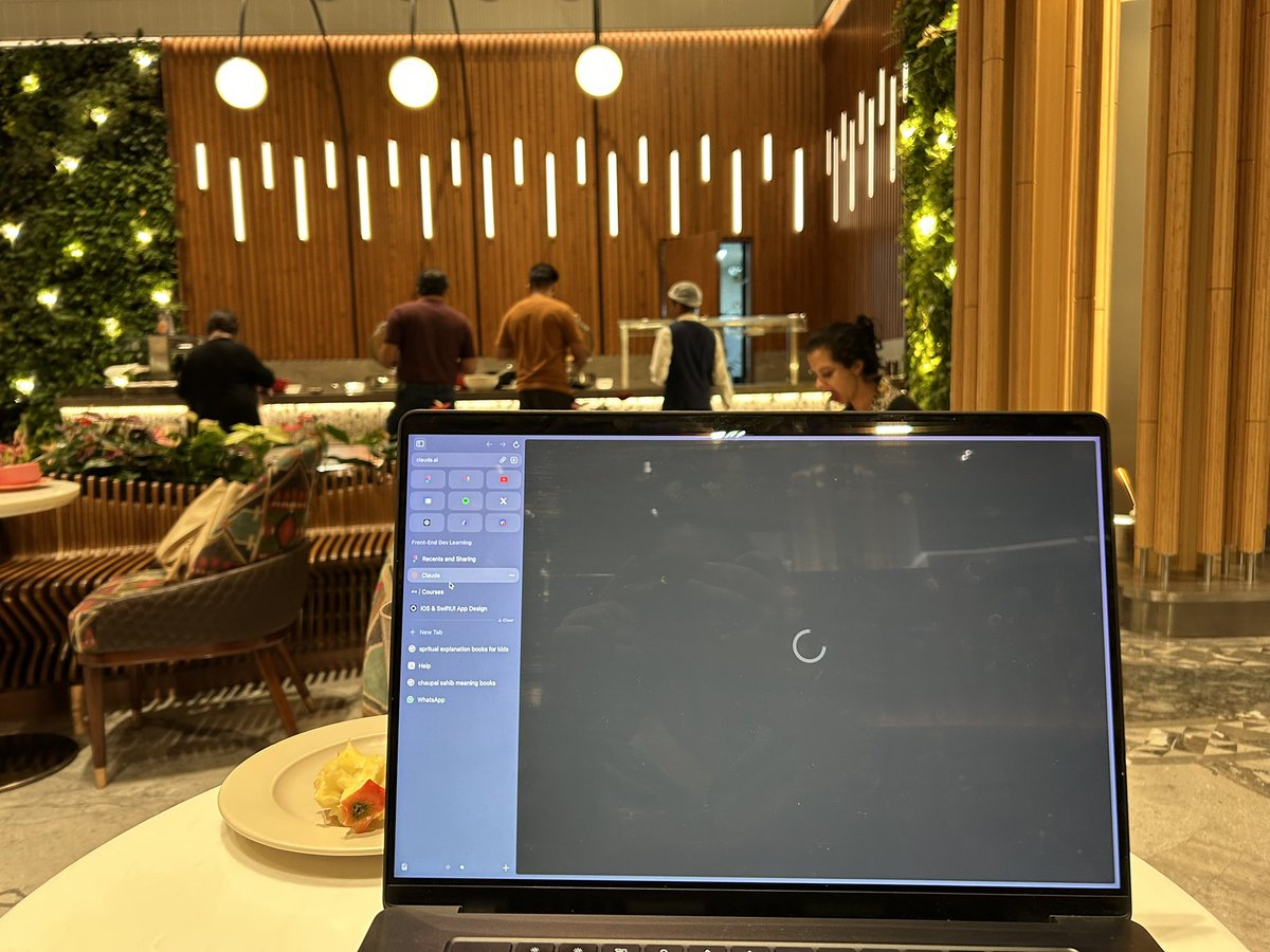 📍Working from Bengaluru Airport Lounge