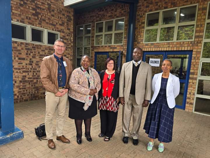 FS_DARD's tweet photo. Early start at Moriting wa Thuto in Clarens for the start of the 2024 NSC exams. Thank you for the warm reception! We appreciate the role of the broader education community who all contributed to reach this point in the lives of our Grade 12 learners. https://t.co/lxx342mIA7