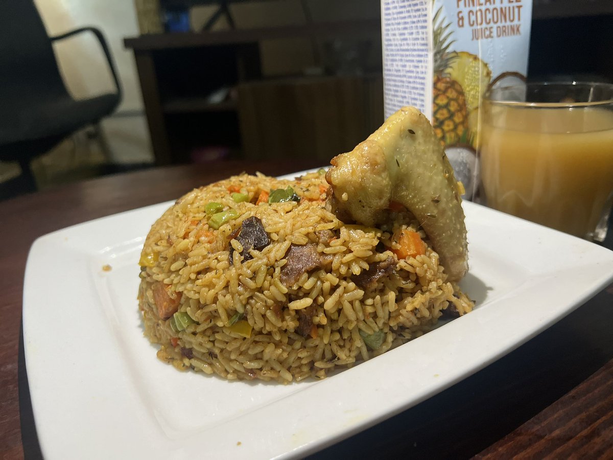 Osaveen's tweet photo. Better to be late than never #OsasKitchen https://t.co/9sTdZwf9K1