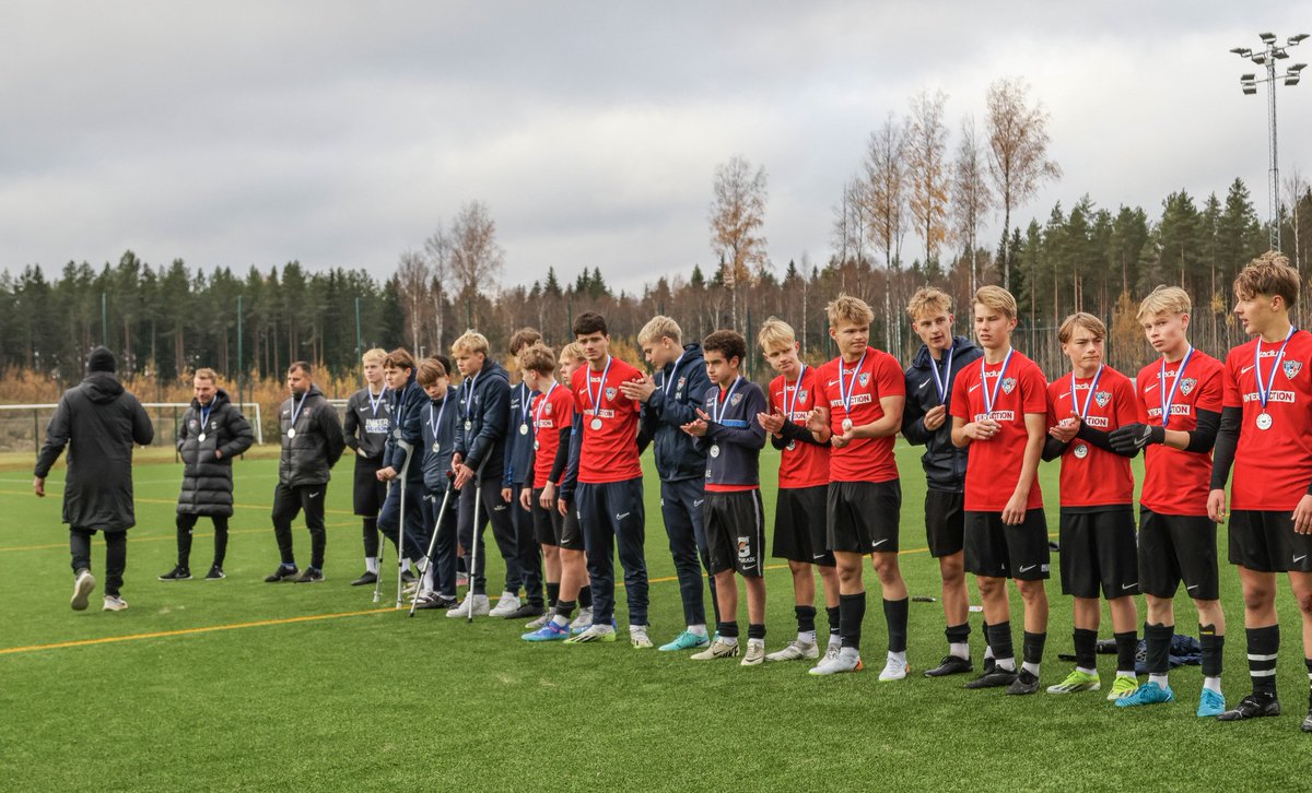 Eerikkila's tweet photo. Paljon onnea P15 SM-lopputurnauksen voitosta HJK! 
Turnauksen toiseksi pelasi FC Inter ja kolmanneksi PKKU.

Turnauksen tilastoihin voi tutustua Palloliiton tulospalvelussa. @Palloliitto 

📸 Kalevi Hämäläinen https://t.co/0AdyiIdlts