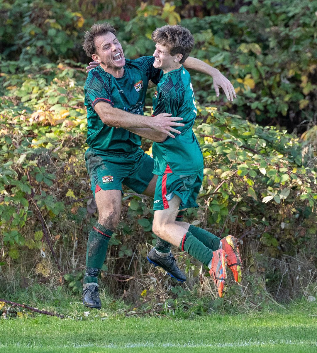 BackInMyDayFC's tweet photo. Who doesn’t love a last minute winner? Happy Monday everyone. https://t.co/roArUX1j78