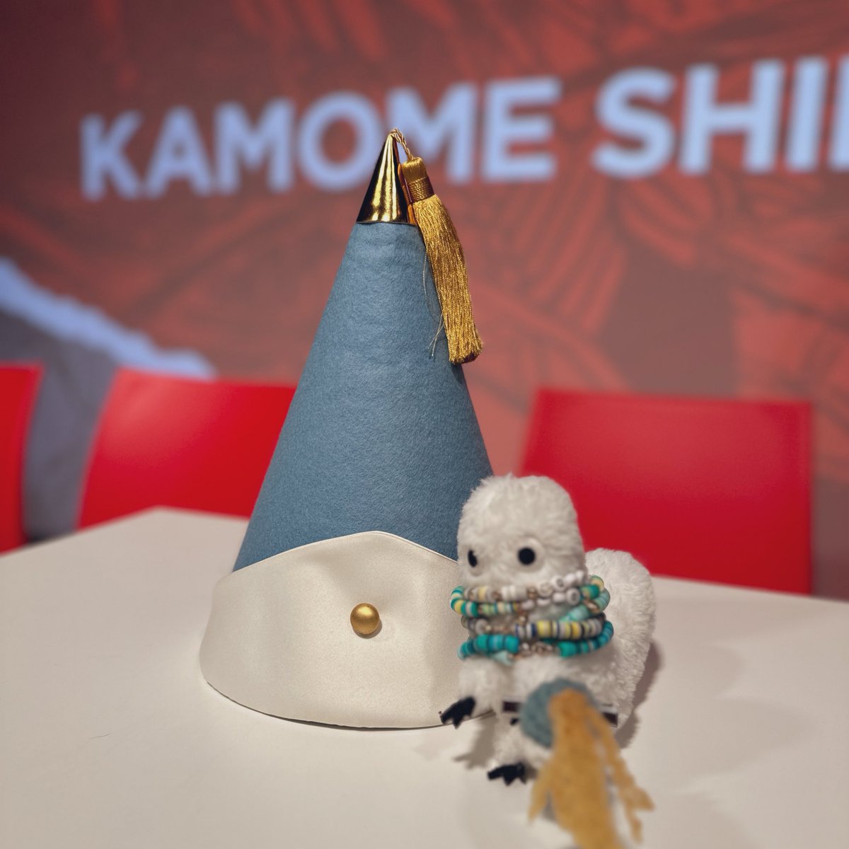 shirahamakamome's tweet photo. NYCCでのパネル、KODANSHA HOUSEでのサイン会に来てくれた皆、会場に遊びに来てくれた皆どうもありがとう！お手紙やイラスト、手作りのプレゼントもどうもありがとう💕NYでとても楽しい時間を過ごせました！これからの展開や来年のアニメも楽しみにしててね！また来ます、thank you NY!!!👋　#Δ帽子 https://t.co/kcpV5LJvHb