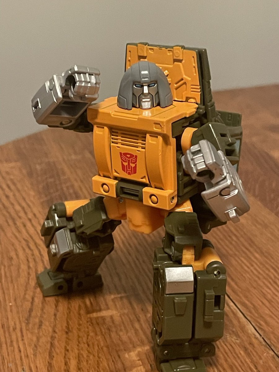 alt_dude4's tweet photo. “Hey, come back! You didn't finish your nickel-plated knuckle sandwich!”
#Transformers Studio Series 86 Brawn https://t.co/SmjBHRKhIz