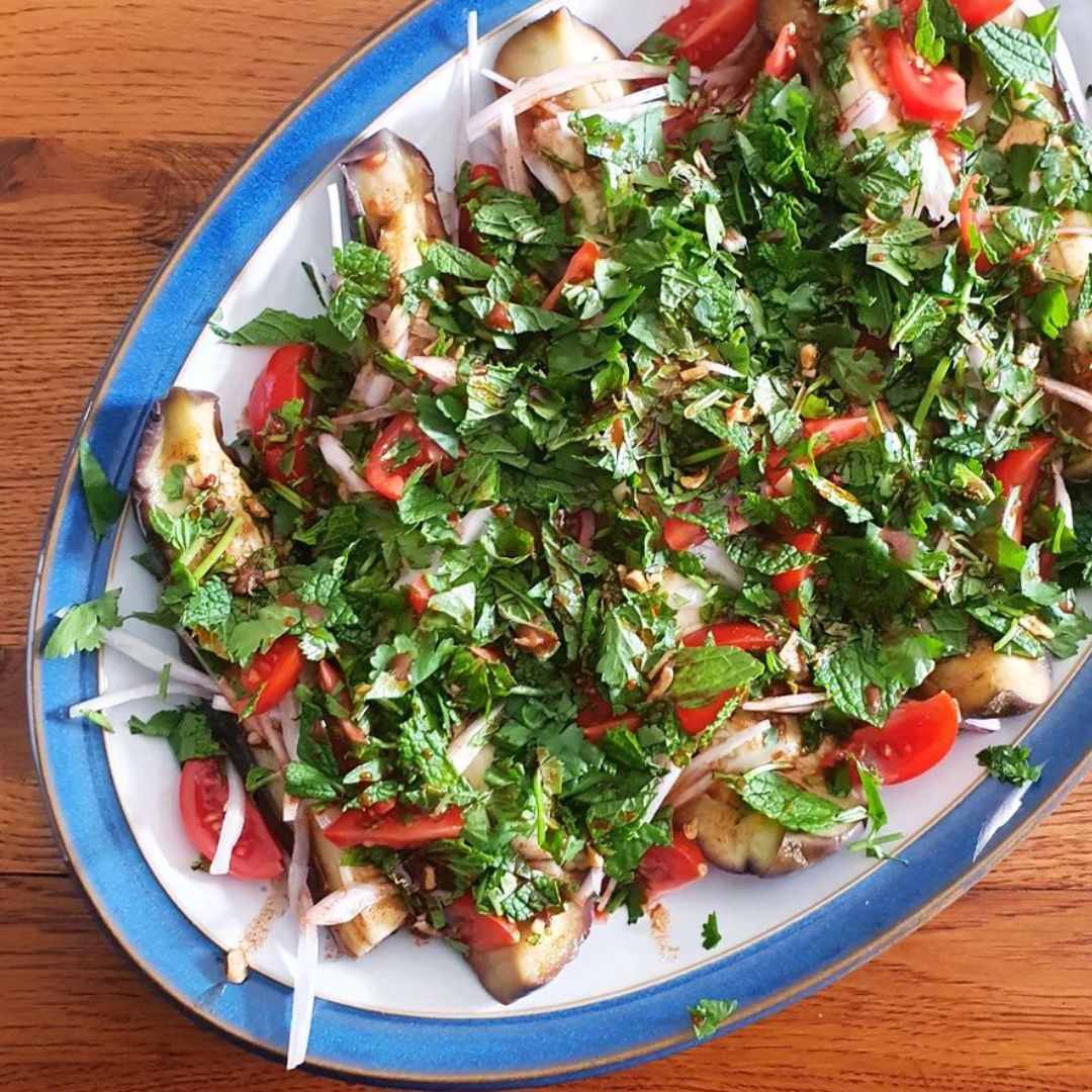 There’s nothing like a delicious side of vegetables PACKED with flavour!

Kavita’s steamed aubergine with smoky lime and Squid Brand Fish Sauce has us drooling 🤤

📸 IG: /kaveyf

#squidbrand #mealinspo #fishsauce