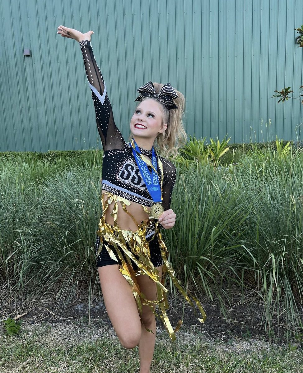 kelseys first year on ssx vs now a world champion and a centre flyer. 

full circle moment.