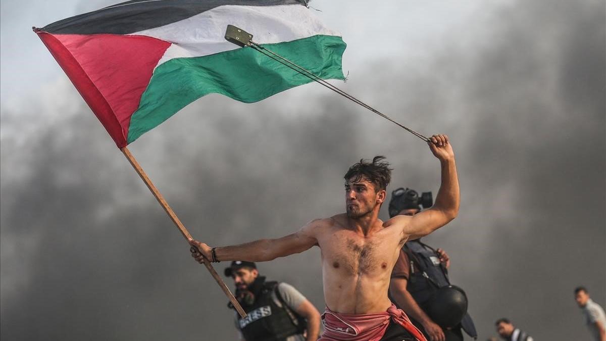 Porque no entendemos el fútbol sin rebeldía, no entendemos Verracos sin compromiso.

Junto a un pueblo que se niega a desaparecer, frente a los genocidas que tratan de conseguirlo.