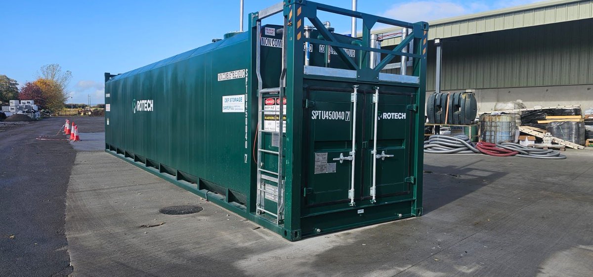 📷𝗕𝗨𝗡𝗗𝗘𝗗 𝗧𝗔𝗡𝗞📷
Delighted to design, deliver and fit-out this bespoke 𝟲𝟰,𝟯𝟬𝟬𝗟 bunded tank during the week. This bespoke double compartment tank features a 𝟱𝟳,𝟳𝟬𝟬𝗟 Diesel and 𝟲,𝟲𝟬𝟬𝗟 AdBlue tanks (fully stainless steel)
<a href="/PiusiOfficial/">piusi</a> <a href="/piusiusa/">PIUSI USA, Inc</a> #BUNDED