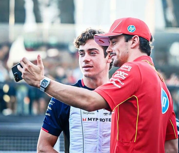 TinoCLeclerc's tweet photo. En la últimas 4 carreras de la Fórmula 1:

•Leclerc ganó 2
•Colapinto puntuó en 2 

🇲🇨🇦🇷 https://t.co/ZTm6YCwPj2