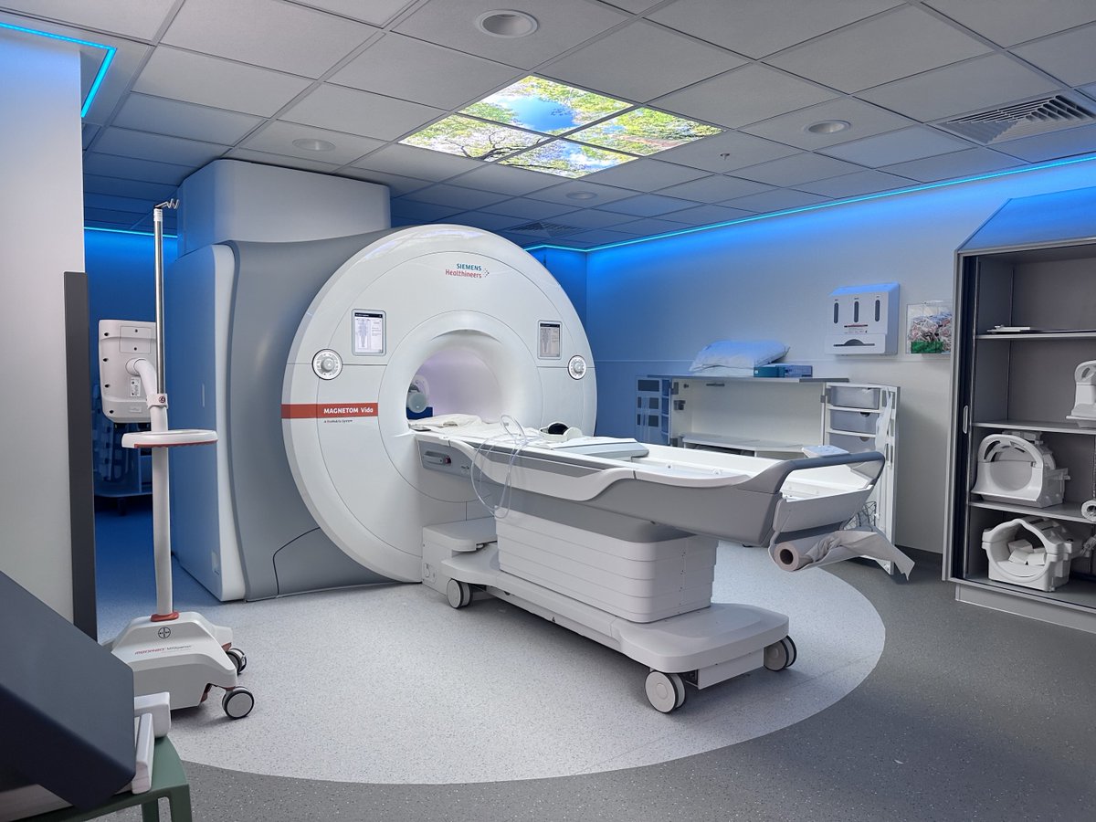 UHSFT's tweet photo. A £12.2m MRI outpatients department that provides three new state-of-the-art MRI scanners has opened at University Hospital Southampton. Read more here 👉 https://t.co/MGOy43n9yR

#UHS #NHS #MRI https://t.co/KUQhWlNKyc