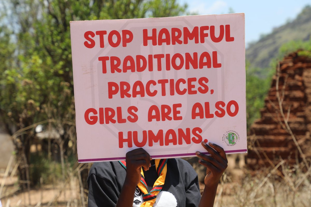 UNFPAMalawi's tweet photo. Imagine a future where every girl has the power to lead, dream, and succeed! This is the #GirlsVision of tomorrow. What’s your vision for girls’ futures? Share it with us! 💬👇 #IDG2024 #GirlsOfTheFuture #UnstoppableGirls https://t.co/ZJyq5QF1jN