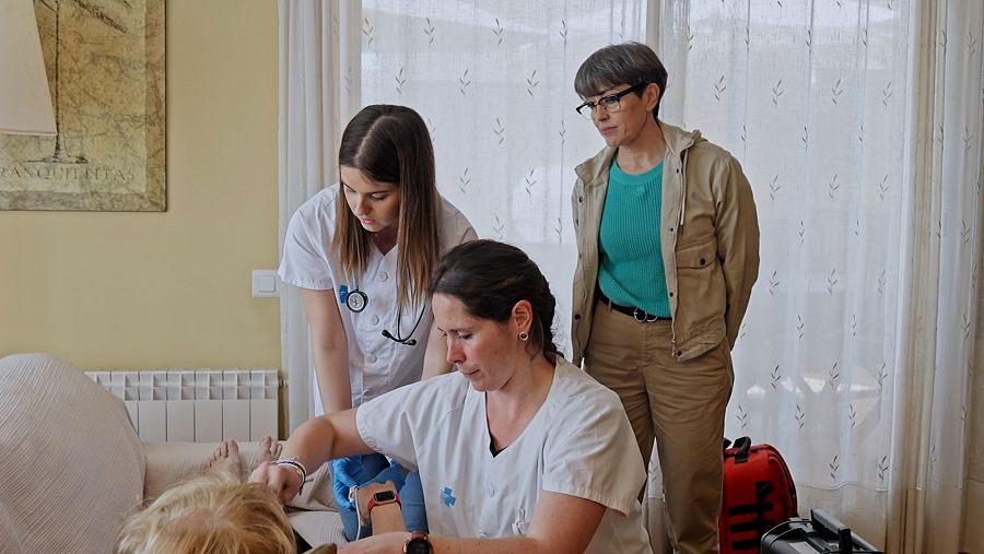 GeneracionD_es's tweet image. En #EnRouter, Thais Villas viaja a
#RiberaDebre para conocer cómo las nuevas tecnologías ayudan a cuidar la salud de sus habitantes.

#GeneraciónD

@RTVECatalunya 

▶️ ¡El capítulo completo está disponible en @rtveplay!

rtve.es/v/16296604