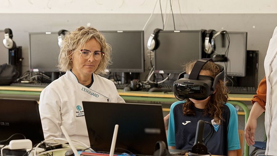 GeneracionD_es's tweet image. En #EnRouter, Thais Villas viaja a
#RiberaDebre para conocer cómo las nuevas tecnologías ayudan a cuidar la salud de sus habitantes.

#GeneraciónD

@RTVECatalunya 

▶️ ¡El capítulo completo está disponible en @rtveplay!

rtve.es/v/16296604