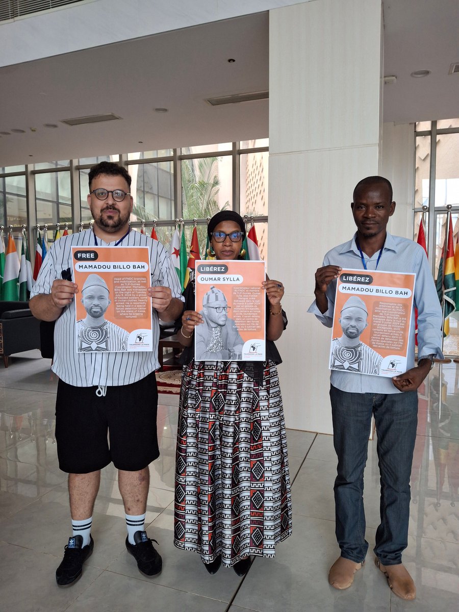 TournonsLaPage's tweet photo. 🇬🇲x 🇬🇳🚨 En marge de la 81e session ordinaire de la Commission Africaine des Droits de l'Homme et des Peuples (CADHP), @TournonsLaPage et plusieurs ONG africaines ont exigé la libération d’Oumar Sylla, coordinateur du @FNDC_Gn et celle de Billo Bah, coordinateur de @TlpGuinee, enlevés par les forces de défense et de sécurité guinéennes à Conakry, le 9 juillet 2024. 📌Plus d’infos ➡️ https://t.co/UGztQg7eLy