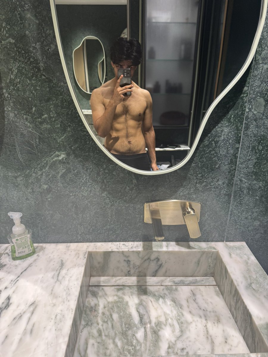 Hei 🗡️ tweet media