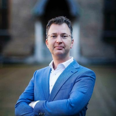 Aan het begin van de week van de waarheid voor de plannen van <a href="/MinisterAenM/">Ministers Asiel en Migratie</a> Faber, blikt <a href="/MartijndeGreve/">Martijn de Greve</a> vooruit met een van haar voorgangers <a href="/JobCohen/">Job Cohen</a>, <a href="/JuisteAntwoord/">JA21</a>-senator <a href="/ANanninga/">Annabel Nanninga</a> en politiek commentator <a href="/HansvansoestAD/">Hans van Soest AD</a>. Om 20:30u op <a href="/NPORadio1/">NPO Radio 1</a>! #WNL