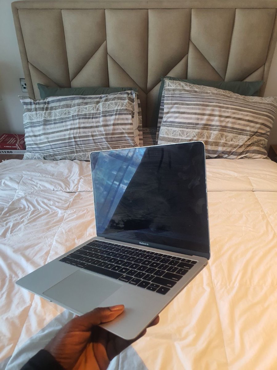 mobitrade_'s tweet photo. 2019 Macbook Air with TouchID
CC : 616

₵7,000

📞: 0503533217 https://t.co/AbPH4xpDSS