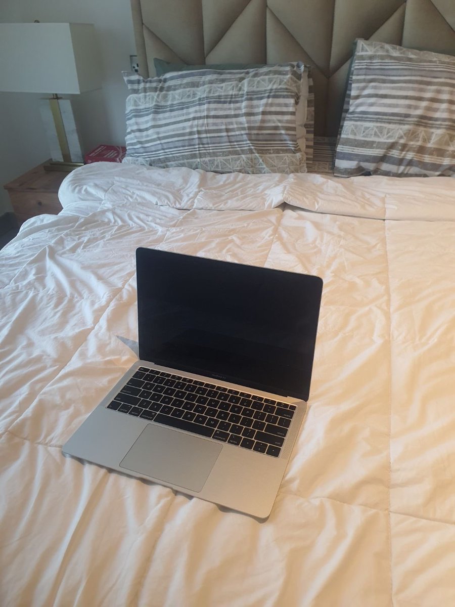 mobitrade_'s tweet photo. 2019 Macbook Air with TouchID
CC : 616

₵7,000

📞: 0503533217 https://t.co/AbPH4xpDSS