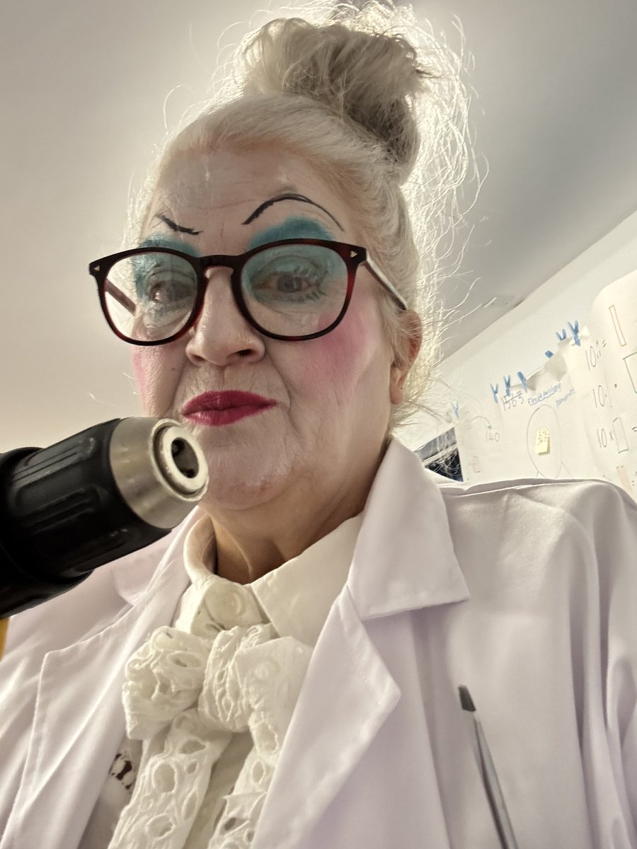 Mrs Berry tweet media