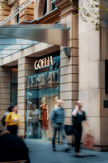 thisisGBA's tweet photo. #Fashion | In October 2024, #Guangzhou-based fashion brand #Goelia made a significant stride in bringing Guangdong's intangible cultural heritage of Xiangyun Silk (also known as gambiered Canton gauze) to a global audience by opening nine new stores, including three in #Singapore. 👗🧵
Following the successful launch of its stores in Singapore, Goelia is set to open its next flagship location in #Barcelona, #Spain—furthering its mission to connect with global consumers and elevate Chinese fashion on the international stage.
#Chinesefashion #ChinaChic #GambieredCantonGauze #Xiangyunsha