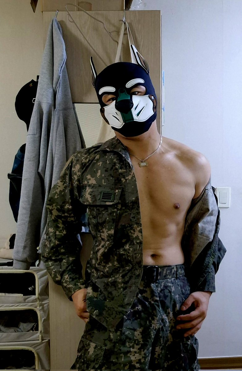 오늘 군복이 참 끌리네요 🐶🪖