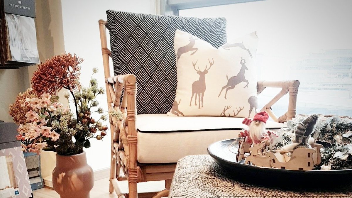 CentrepieceF's tweet image. Your Sofa, Your Rules! 🛋️✨
Why buy mass-produced when you can design your own custom sofa? Perfect size, perfect comfort, and 100% YOU! 🤩
Ready to create your dream sofa? 📲 WhatsApp Vince at 90305057!
🌐 centrepiece.com.sg #CustomSofa #UniqueFurniture #BestInSingapore