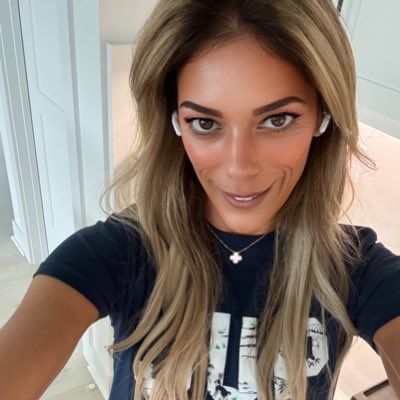 collegeone121 tweet media