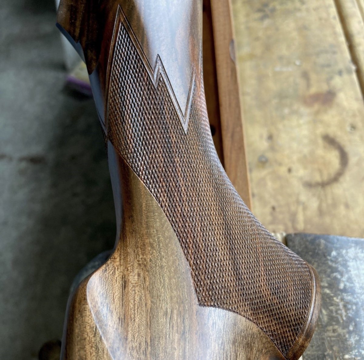 UllmanPrecision's tweet photo. It’s Monday! Make something worth looking at! 😮😮

This week we are looking at a piece from the bench of Nick Dawson. This rifle is a 6X45mm checkered at 24 LPI and was cut using only our hand cutters!🤯🤯 https://t.co/wvwuRjkstv