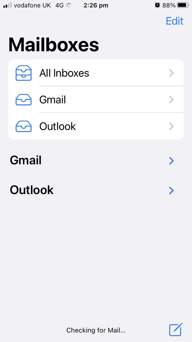 DaveJTravis's tweet photo. @DrTepi @Apple What was hotmail is now outlook 🤣😂 https://t.co/d8k3iLMXHq