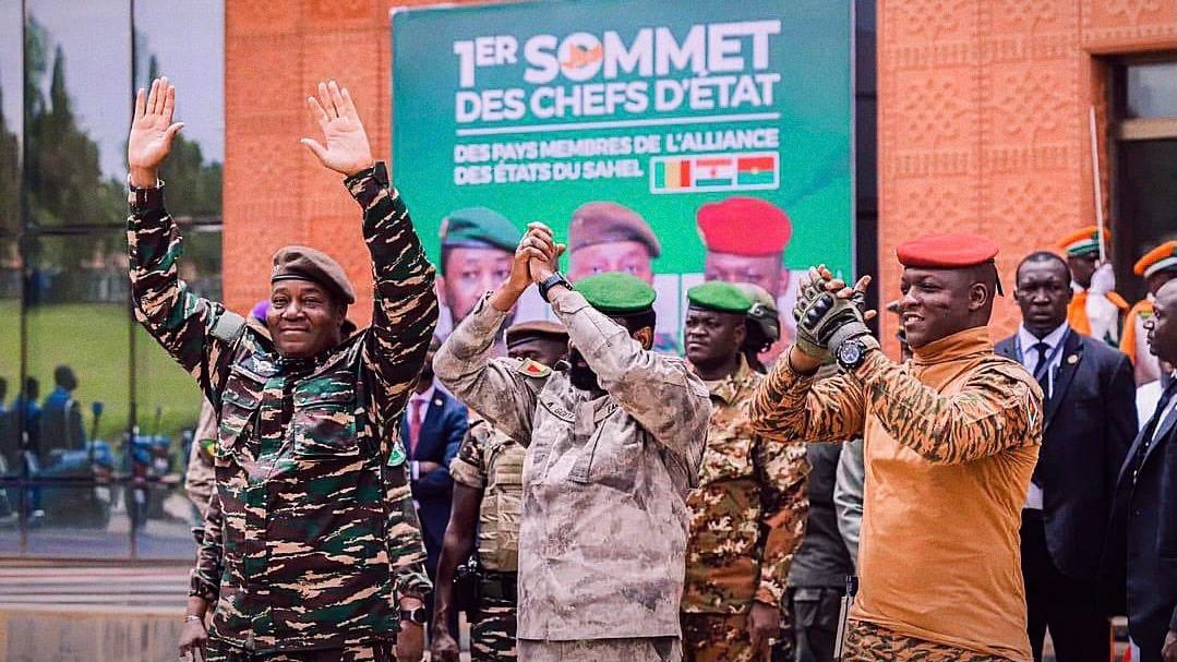 Joe__Bassey's tweet photo. Within 2 years Mali, Niger and Burkina Faso, have stored more Gold in their reserves, than they did in the past 50 years to 2022. France 🇫🇷 is definitely a parasite on the African continent. https://t.co/QOBZeVcslK