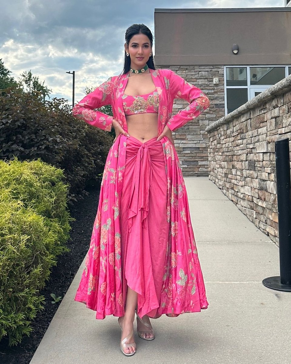 Cutiepie_Sonal's tweet photo. Her beauty is like a sunset on a peaceful evening, breathtaking and serene😍🫶🥰
#SonalChauhan #Love #SonalIsLove #Sonalians #NationalCrush #NationalCrushSonal #NationalCrushOfIndiaSonalChauhan @sonalchauhan7 ❤️😘❤️ https://t.co/uGnl9PZlew